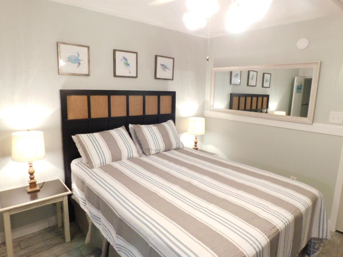 Budget Friendly Condo Perfect For A Romantic Getaway Within Walking Distance To The Beach! Gulf Shores Dış mekan fotoğraf