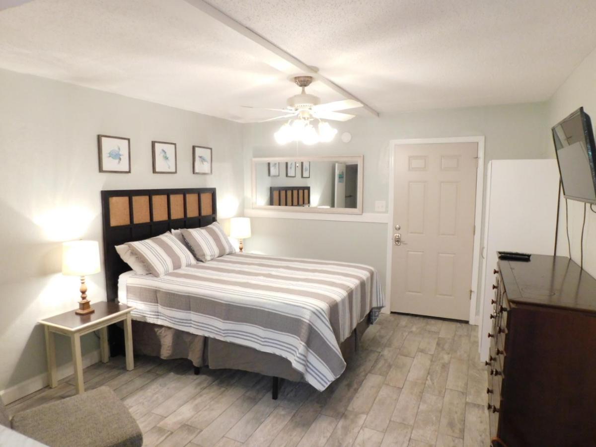 Budget Friendly Condo Perfect For A Romantic Getaway Within Walking Distance To The Beach! Gulf Shores Dış mekan fotoğraf