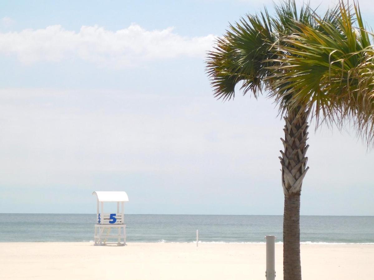Budget Friendly Condo Perfect For A Romantic Getaway Within Walking Distance To The Beach! Gulf Shores Dış mekan fotoğraf