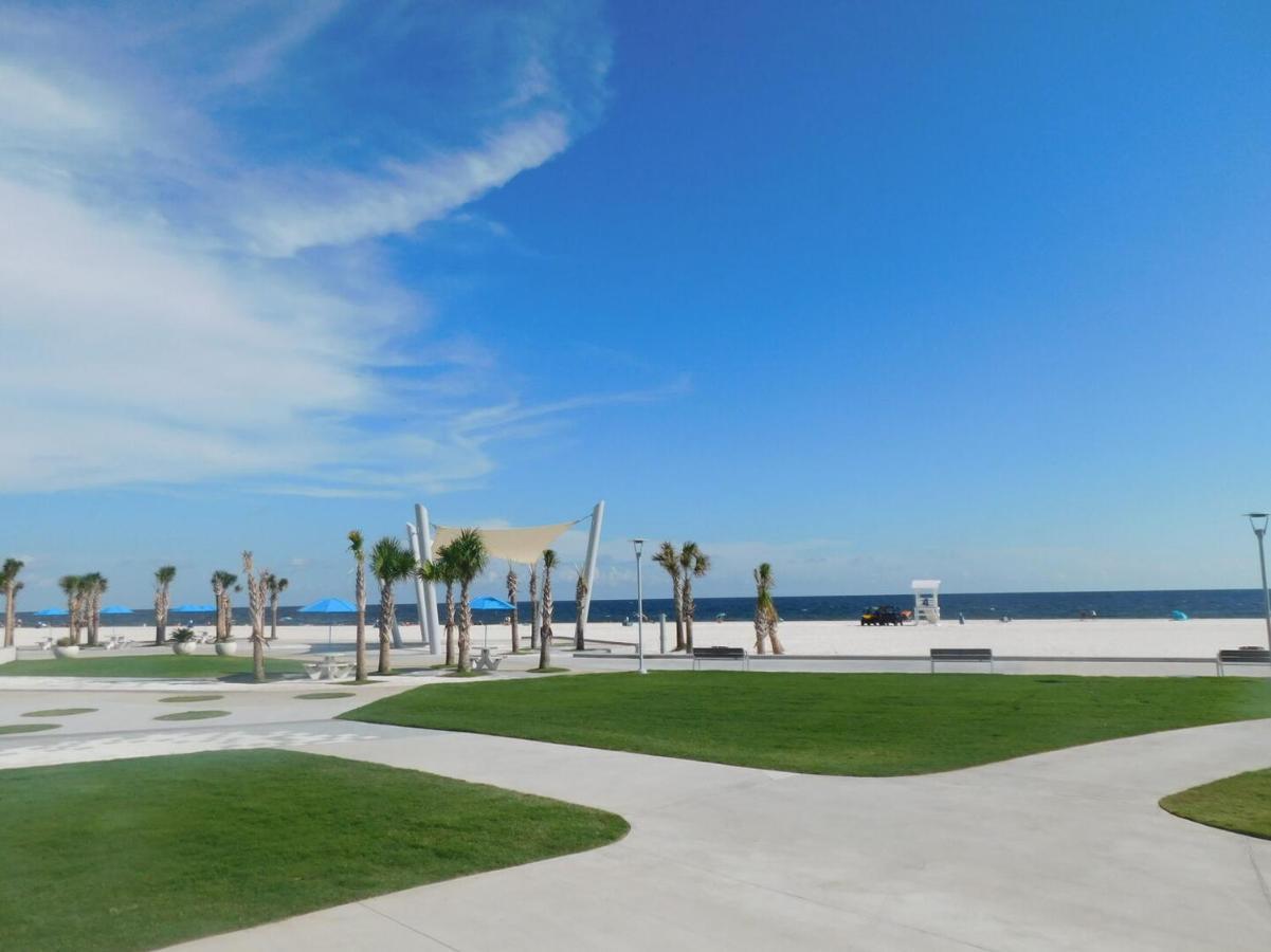 Budget Friendly Condo Perfect For A Romantic Getaway Within Walking Distance To The Beach! Gulf Shores Dış mekan fotoğraf