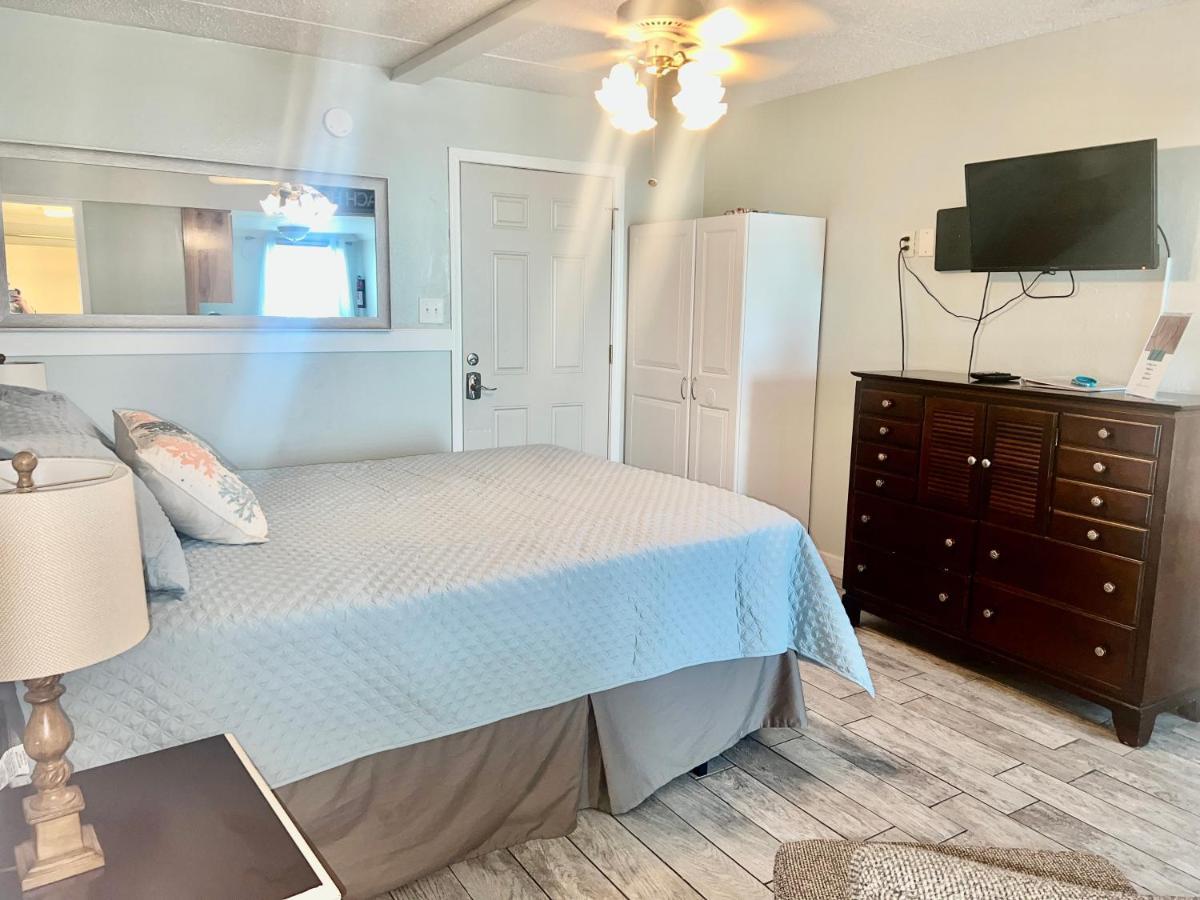 Budget Friendly Condo Perfect For A Romantic Getaway Within Walking Distance To The Beach! Gulf Shores Dış mekan fotoğraf